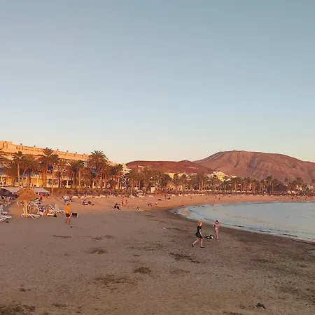 Laura F363 Playa de las Americas (Tenerife)
