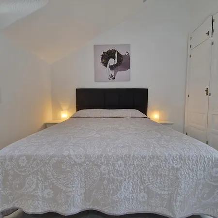 Laura F363 Apartament